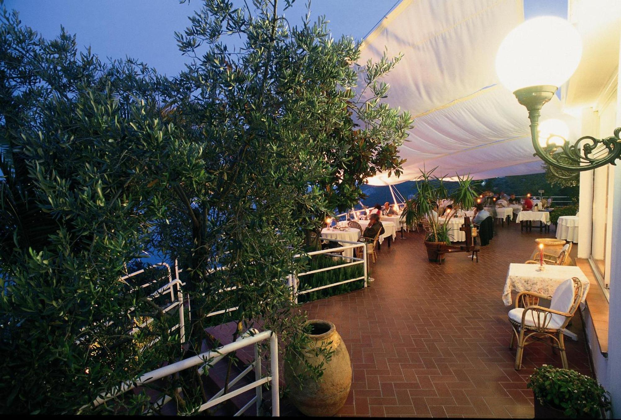 ברג'ג'י Hotel Claudio מראה חיצוני תמונה